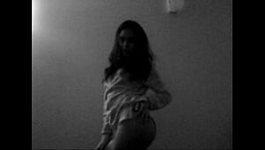 New Barely legal yr elderly teenager de-robe dances to music